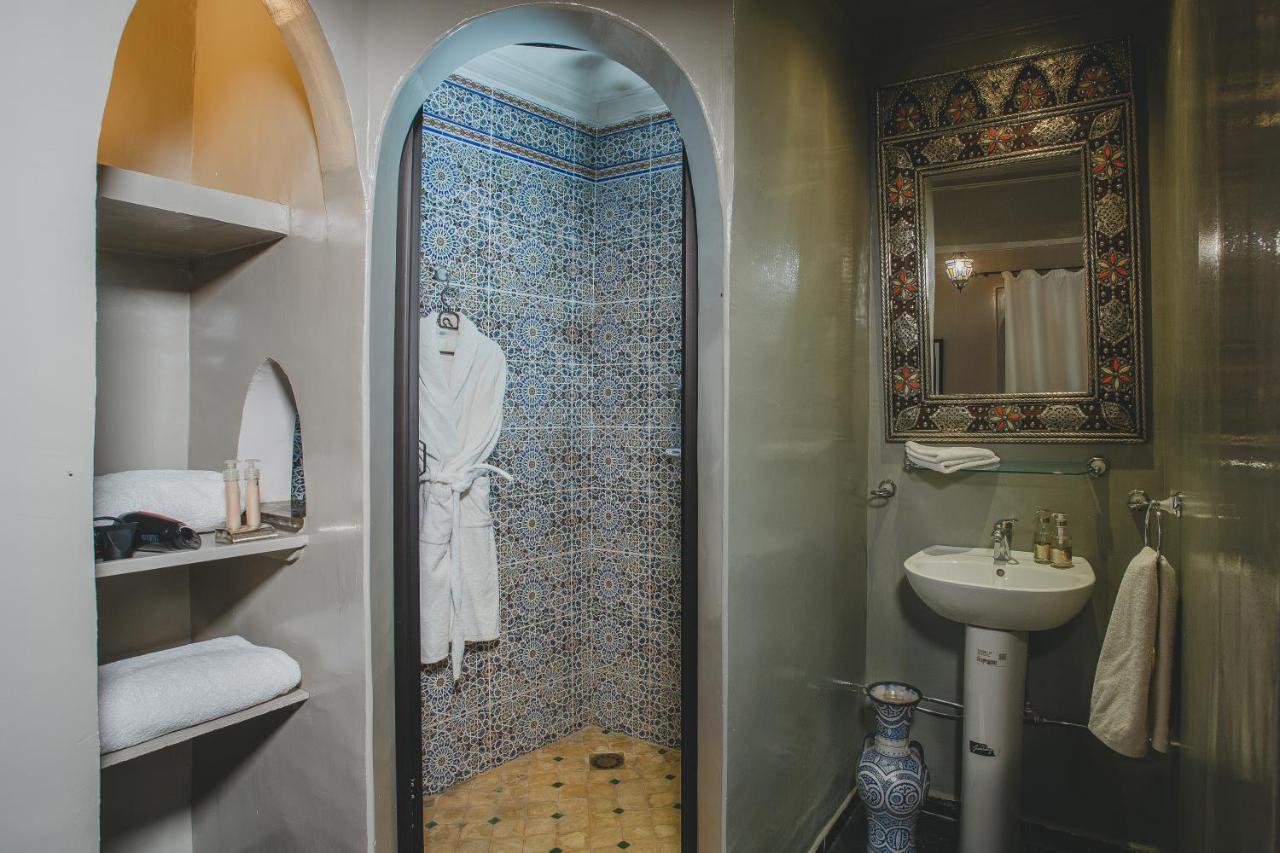 Riad Tama &